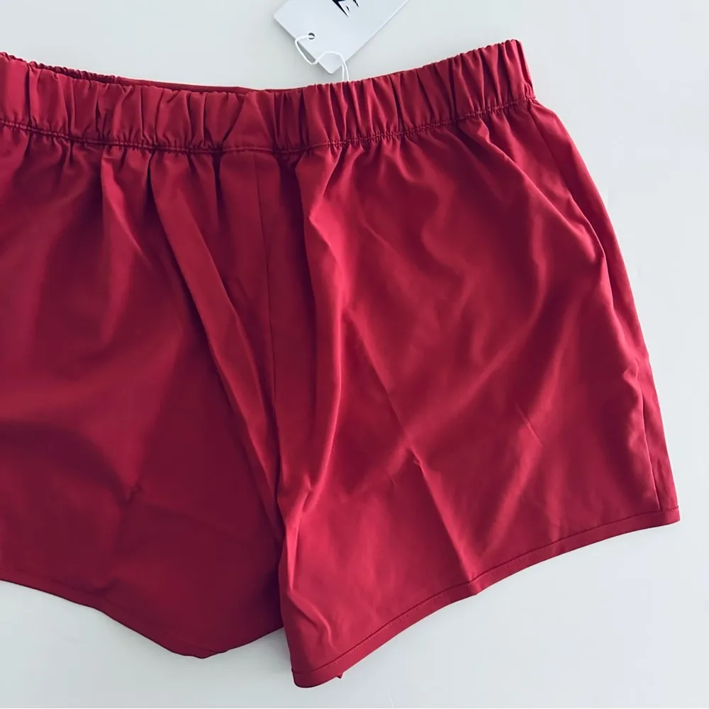 L/XL Scallop Hem Shaped Shorts & Adapt Fleck Seamless Halterneck Bra - Image 6