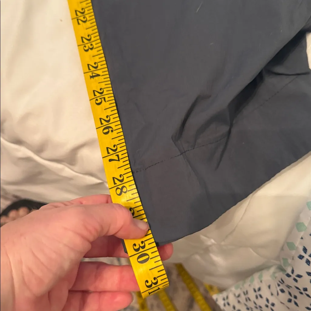 Arc’teryx WOMANS hiking pant, Size 6, Dark Gray Black - Image 12