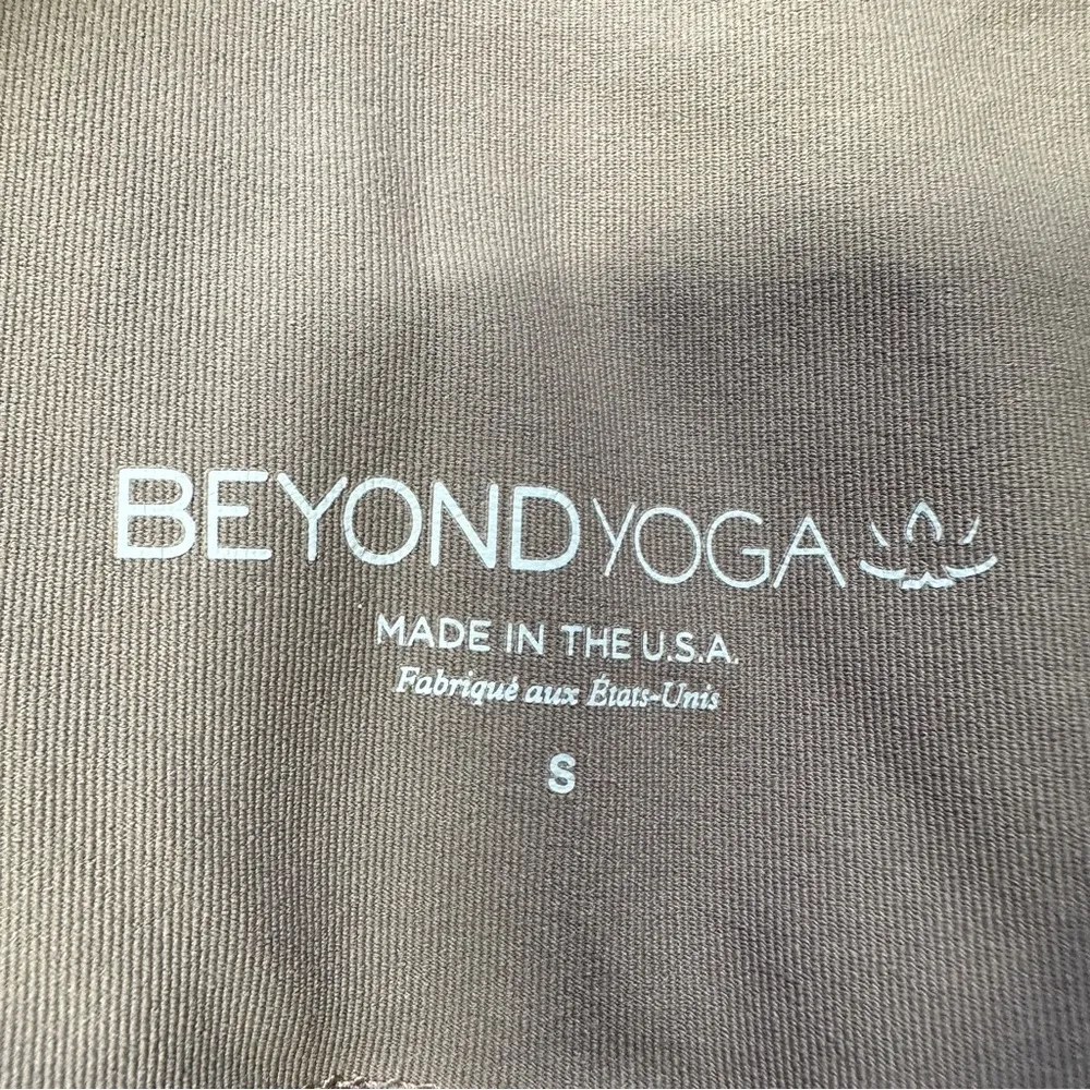 Beyond Yoga PowerShine Viper High Waisted 7/8 Legging Pull On in Mocha Size S - Image 10