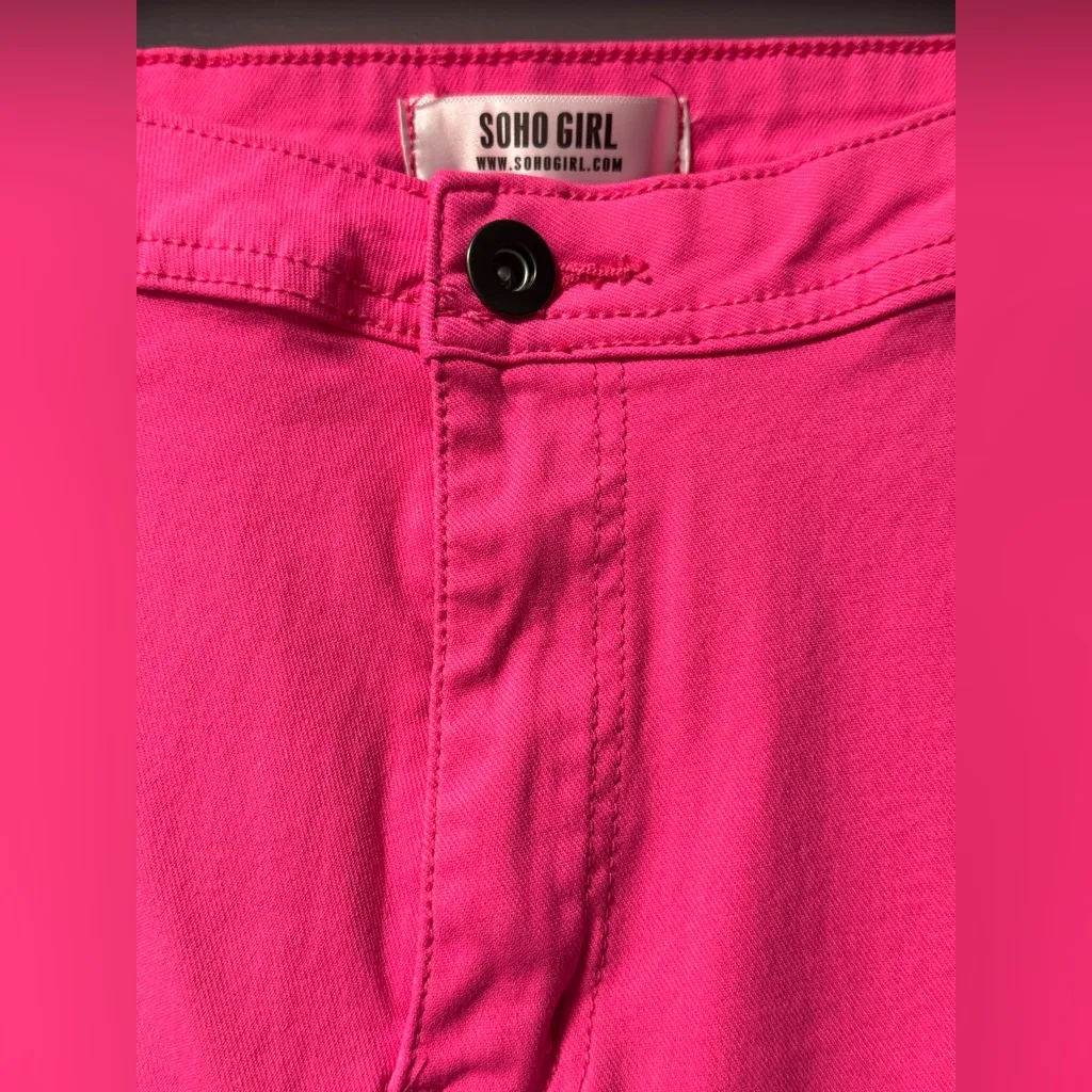 Soho Girls Hot Pink flare leg jeans size small - Image 5