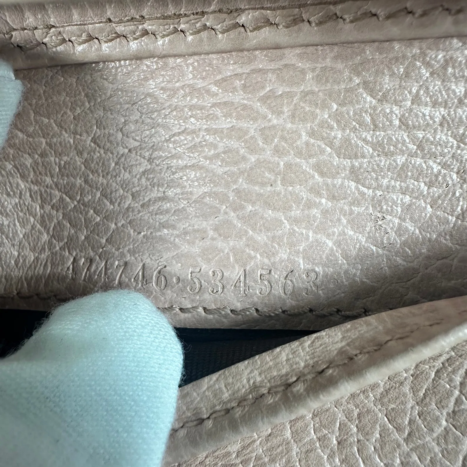 Gucci  Marmont Pink Leather Compact Wallet - Preowned Authentic - Image 12