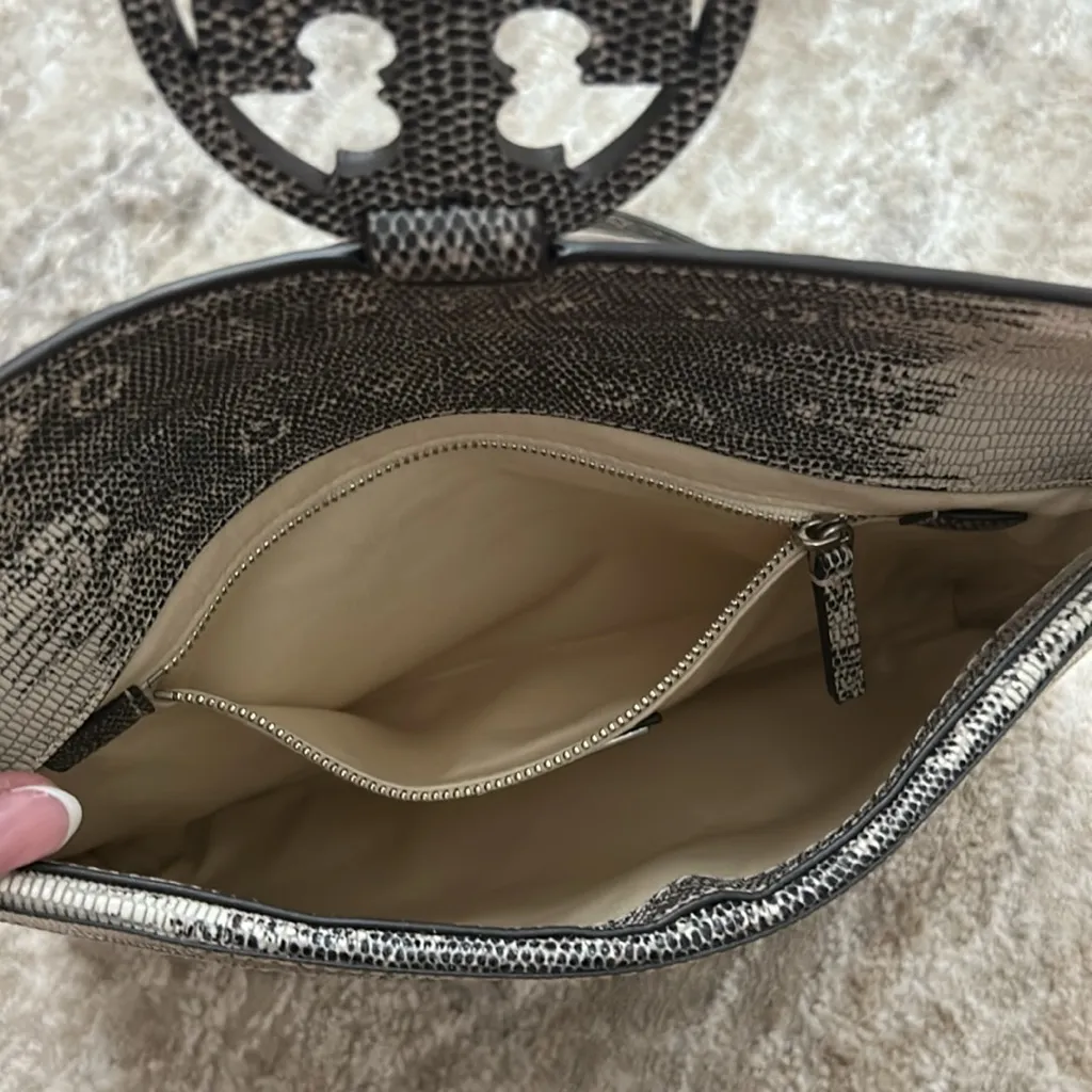 tory burch unique snakeskin ombré handbag with chain strap - Image 6