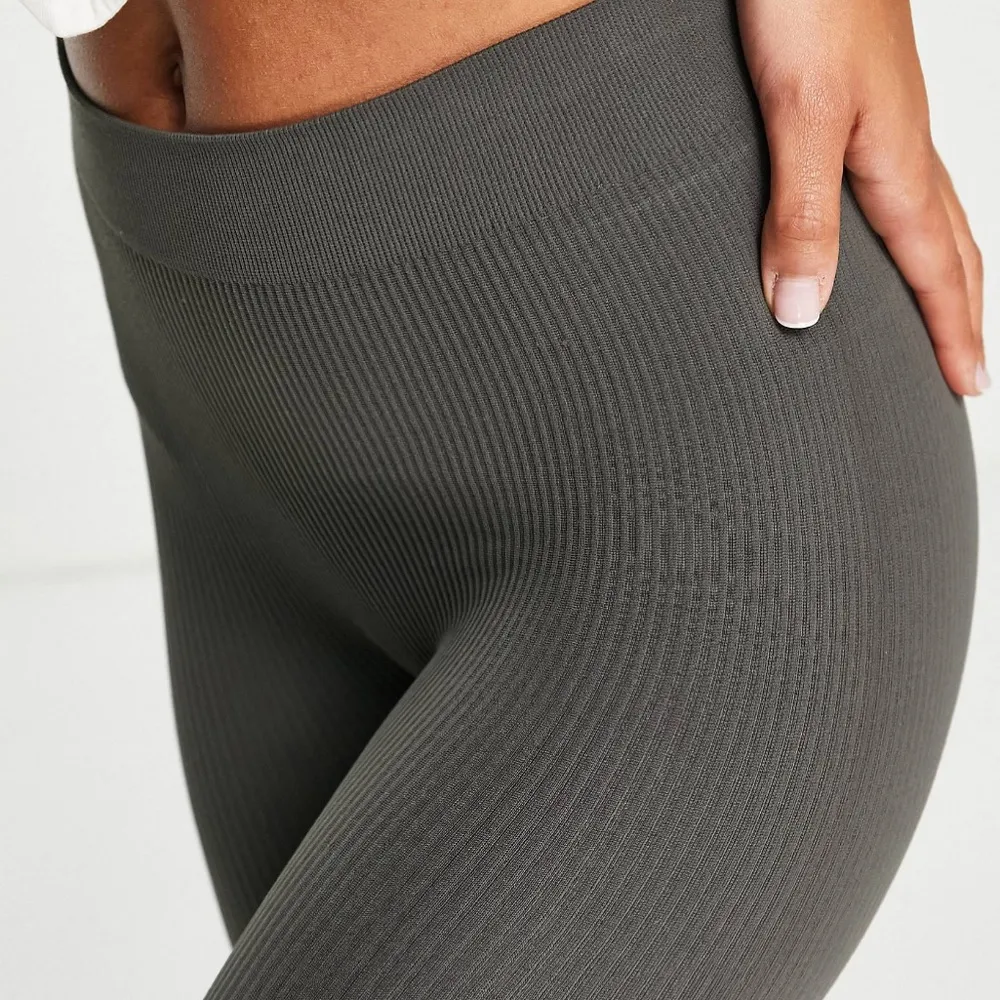 Pull & Bear  Seamless Ribbed Leggings - Image 3