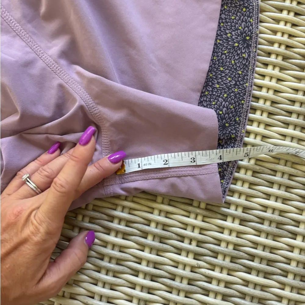 Lululemon Go The‎ Distance Reversible Shorts 6 Athleisure workout yoga travel - Image 13