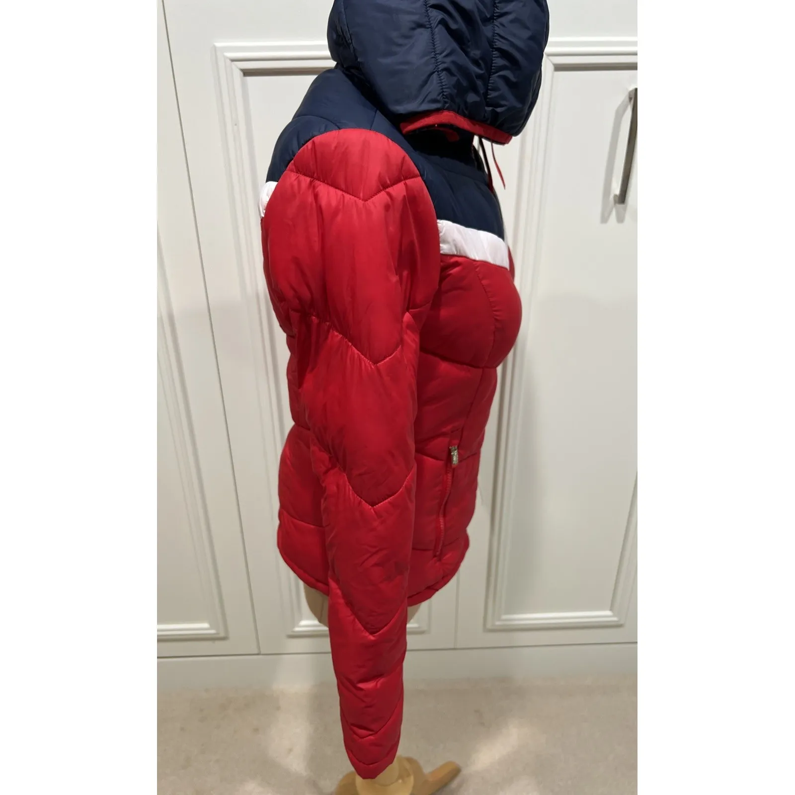 Tommy Hilfiger Sport Hooded Puffer Jacket Red Color Block Preppy Cozy Outdoor - Image 7