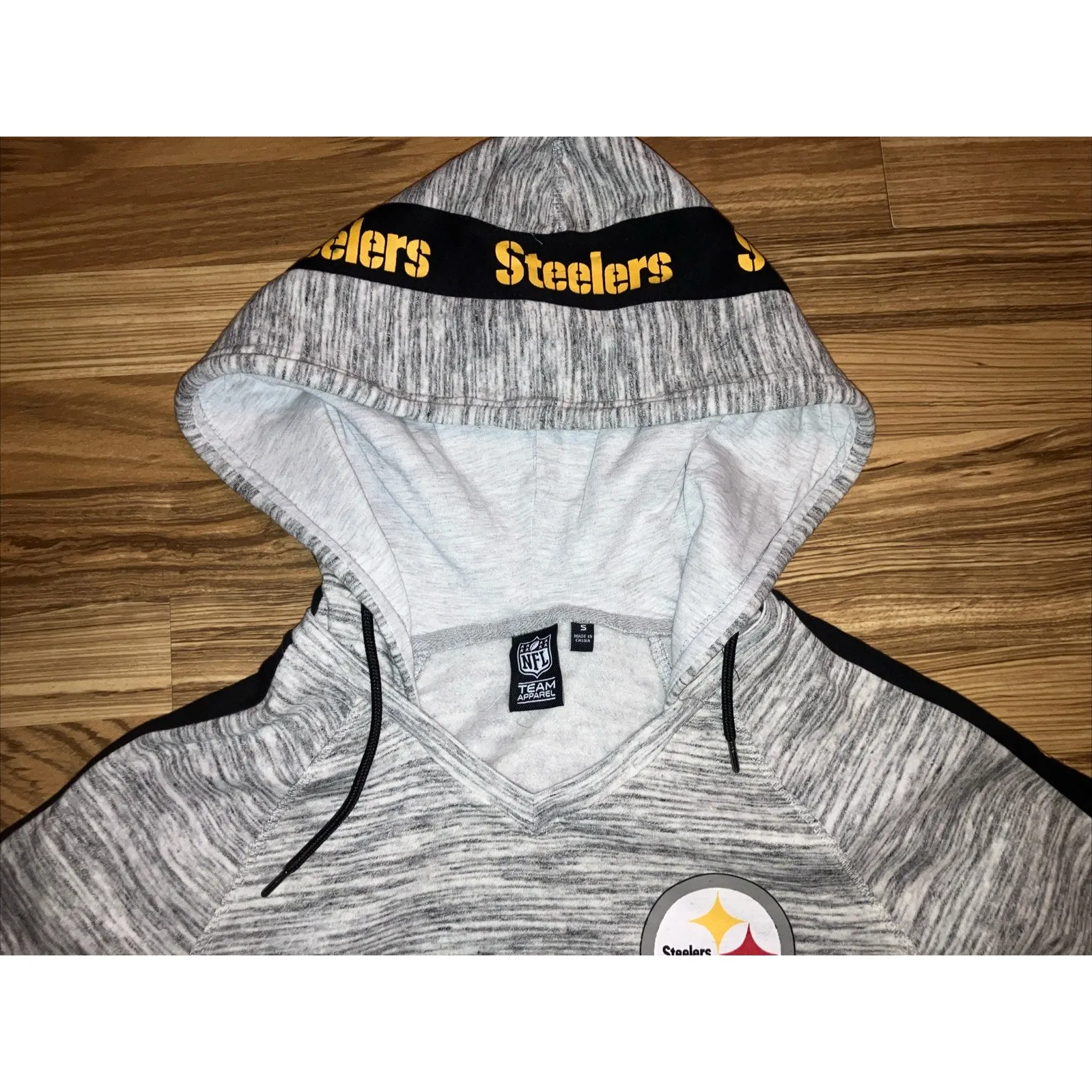Pittsburgh Steelers‎ NFL Team Apparel Women's Hoodie Size Small Grey BNWT - Image 2