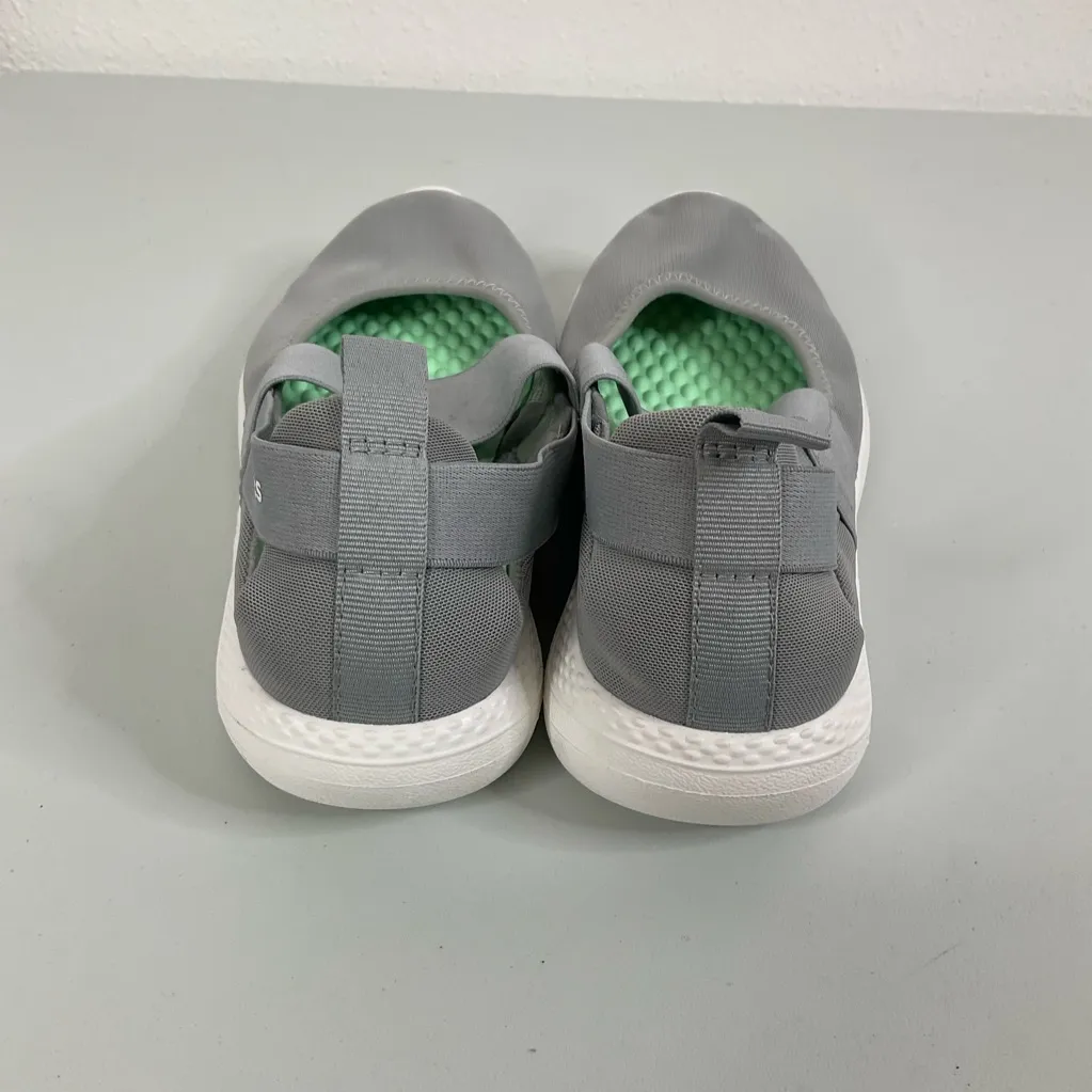 Crocs LiteRide Gray Mary Jane Shoes Size 6 - Image 4