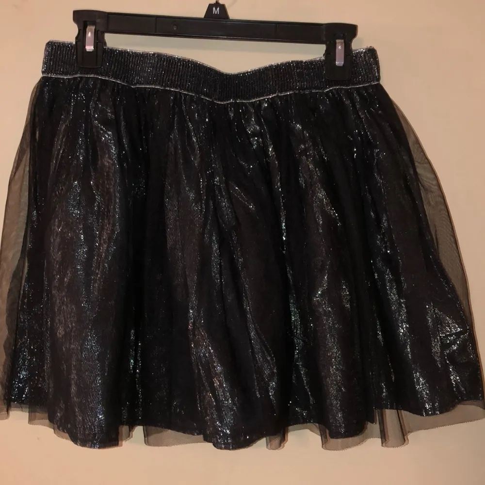 Decree L shimmer skirt - Image 2