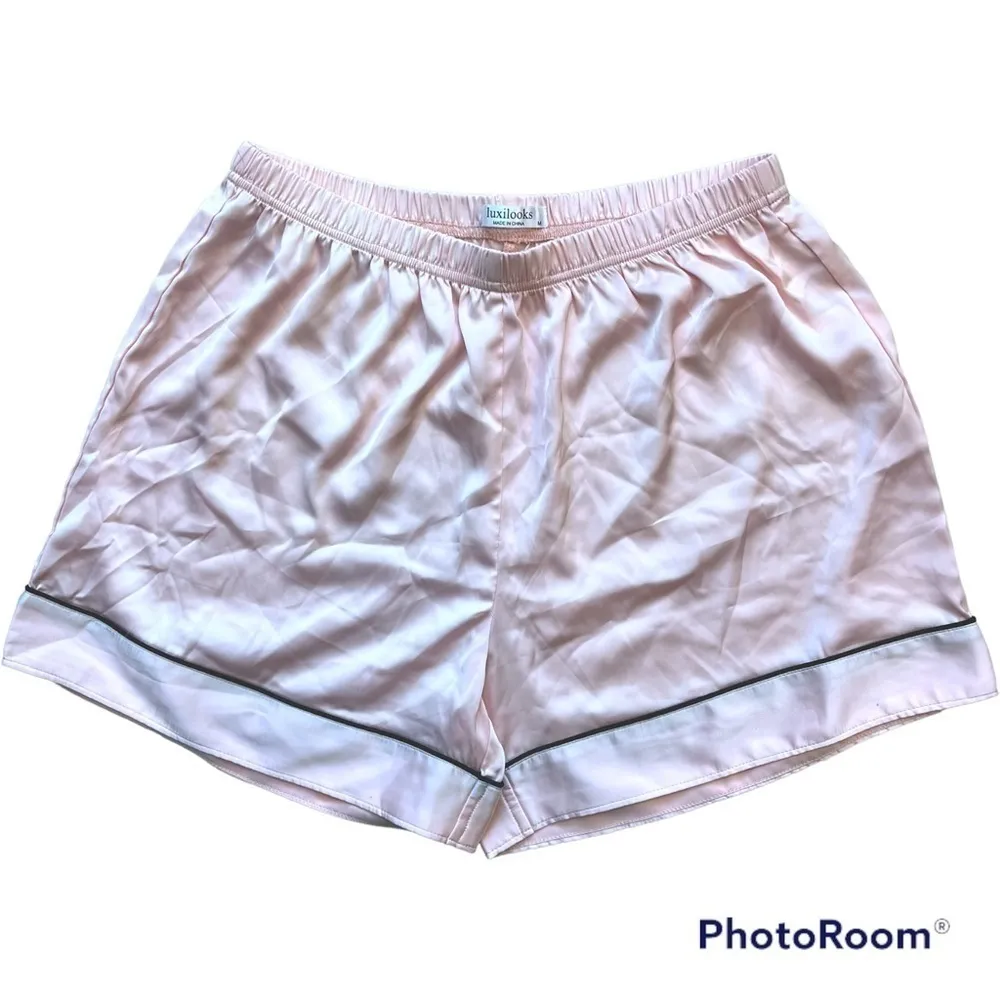 Luxilooks pink satin shorts, size M, slightly stretchy, EUC Size M - Image 4