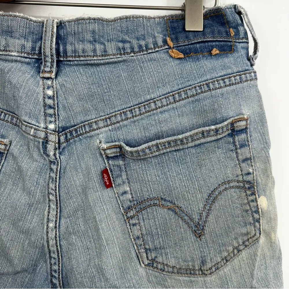 Levi’s Vintage Y2K Denim Mom Shorts Size 4 Distressed Rugged Early 2000s - Image 7
