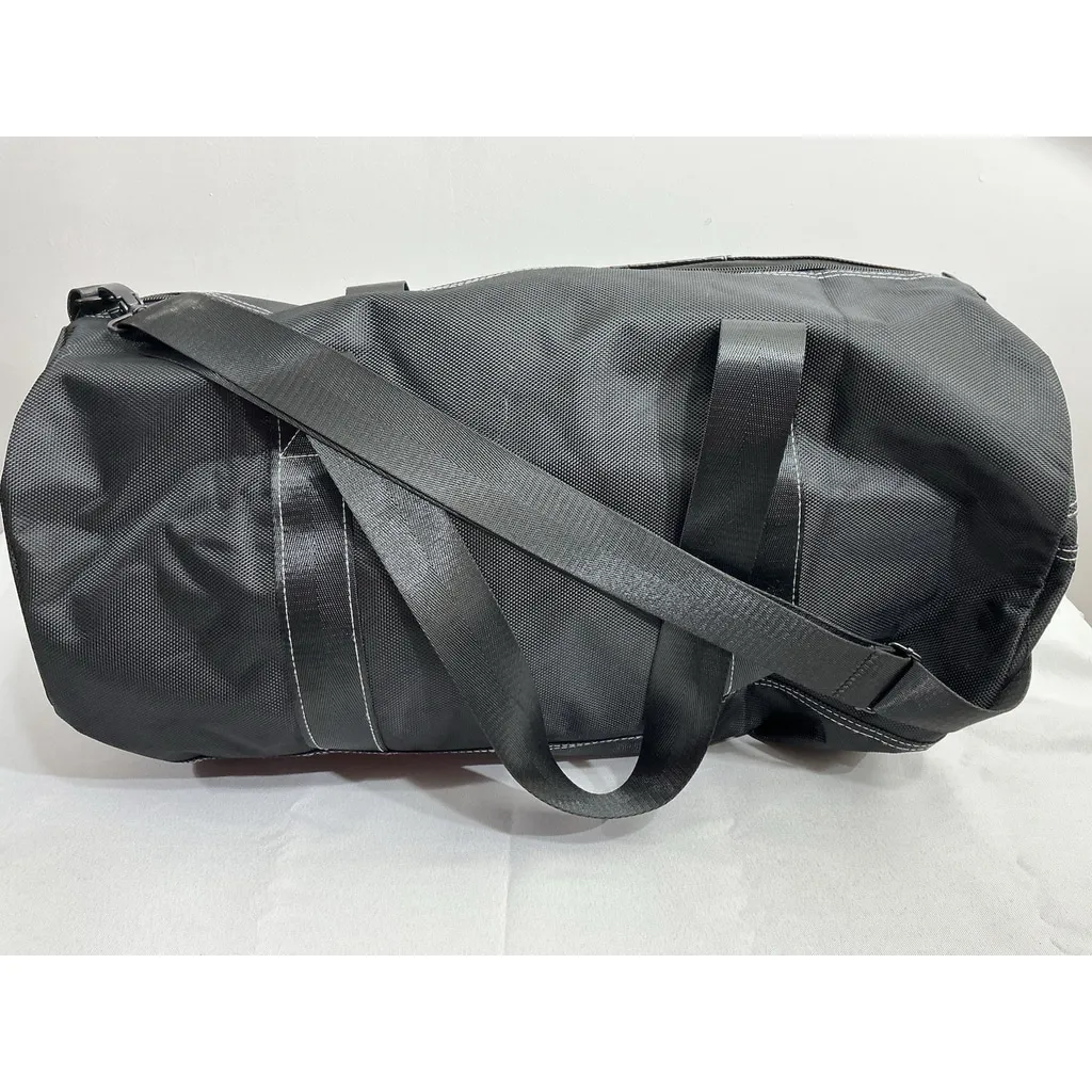 Mercedes Travel Bag 18x10x10 New Black - Image 3
