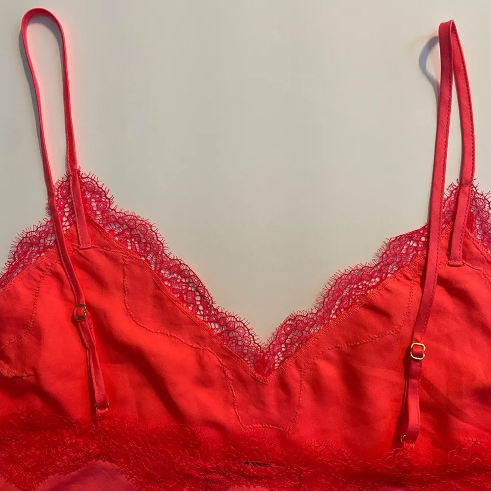 VICTORIA’S SECRET Satin Feel Eyelash Lace Trim V-Neck Cami Tank Top Pink Size M - Image 6