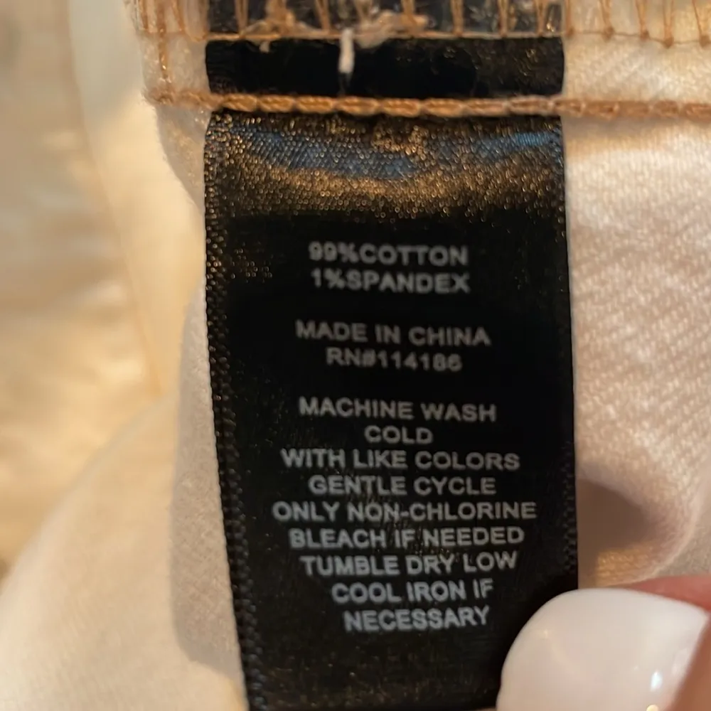 Frye Women's Cropped Raw-Hem Denim Jacket Off white Size M NWT Jean jacket - Image 13