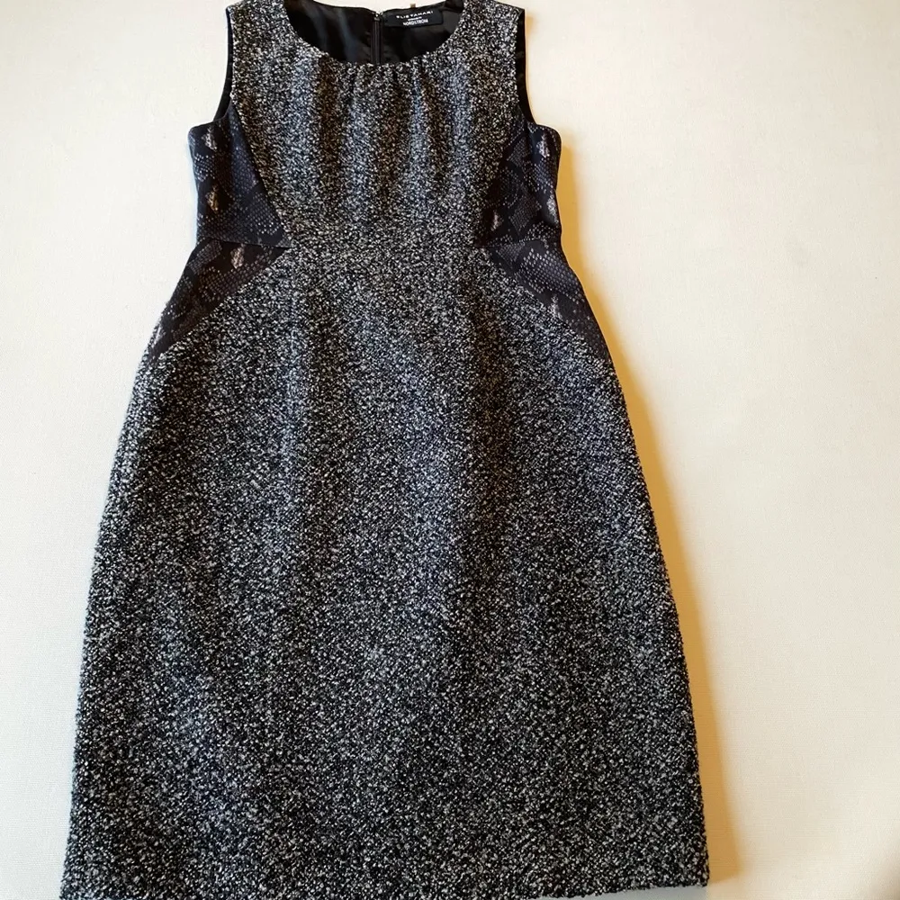 Elie Tahari Virgin Wool Tweed Sheath Dress - Image 3