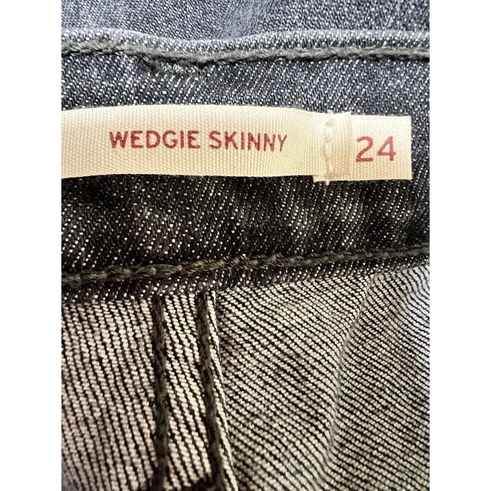 Levis Wedgie Skinny Jeans Button Fly Raw Hem Black Denim Women’s Size 24 - Image 6