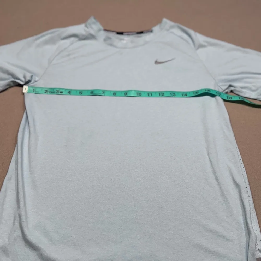 Nike Women's Light Blue Dri-Fit Tee - Image 3