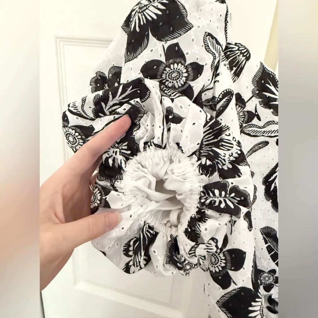 NWT Anthropologie Maeve One-Shoulder Cropped Blouse Black & White Floral Bow 6 - Image 5