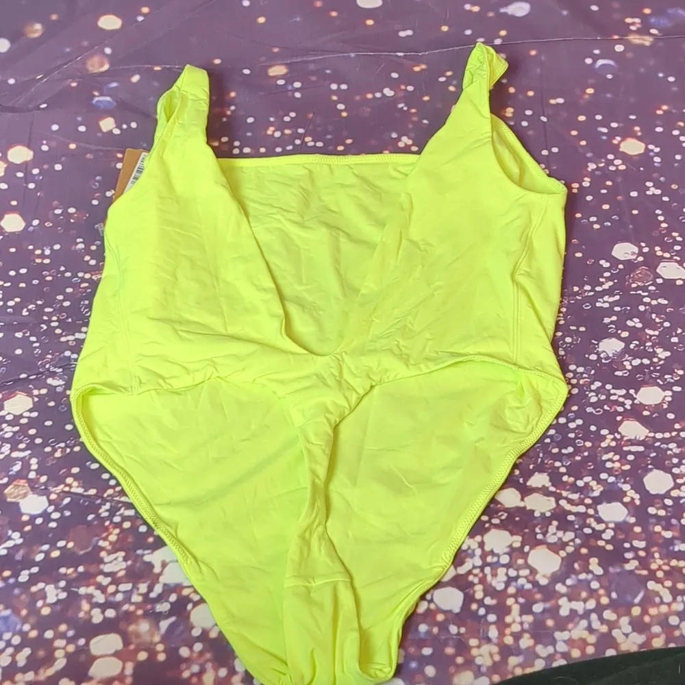 SKIMS  high cut bodysuit green highlighter size 3X - Image 2