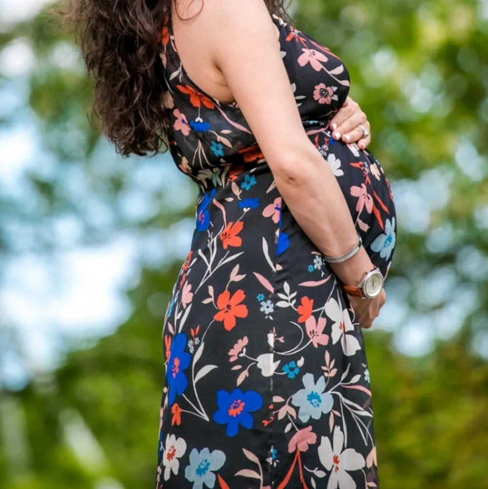 Maternity halter maxi dress by   A Pea In The  Pod size medium,  beautif… - Image 3