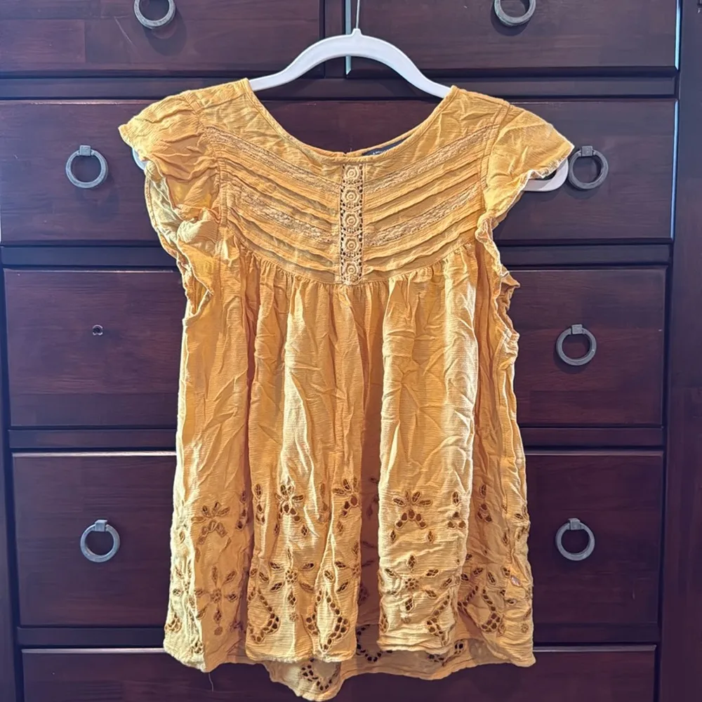 American Eagle Charming Yellow mustard Women top with Embroidered Details size M - Image 9