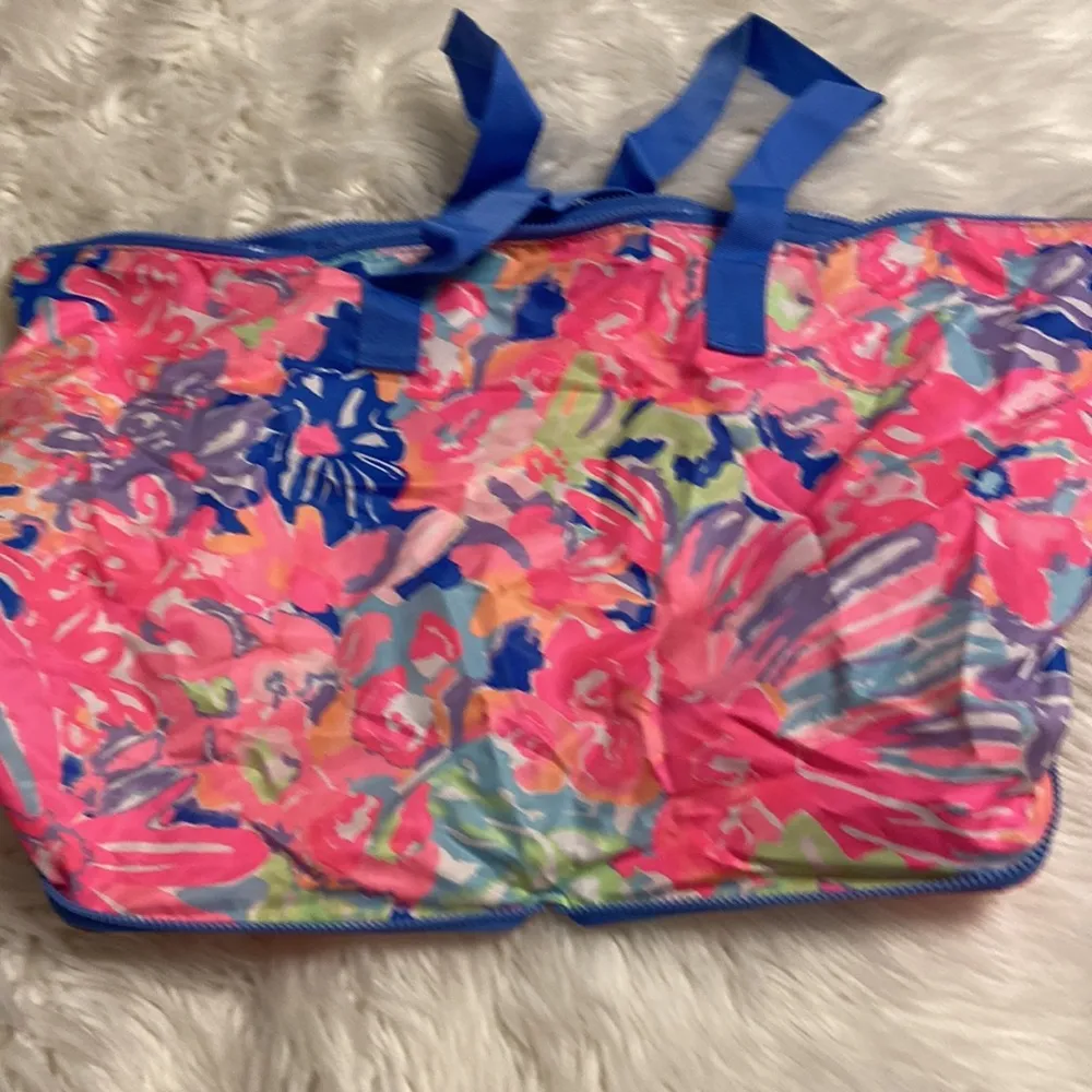 Lilly Pulitzer Getaway Packable Tote pink /lilac 
BNWOT see photos - Image 12
