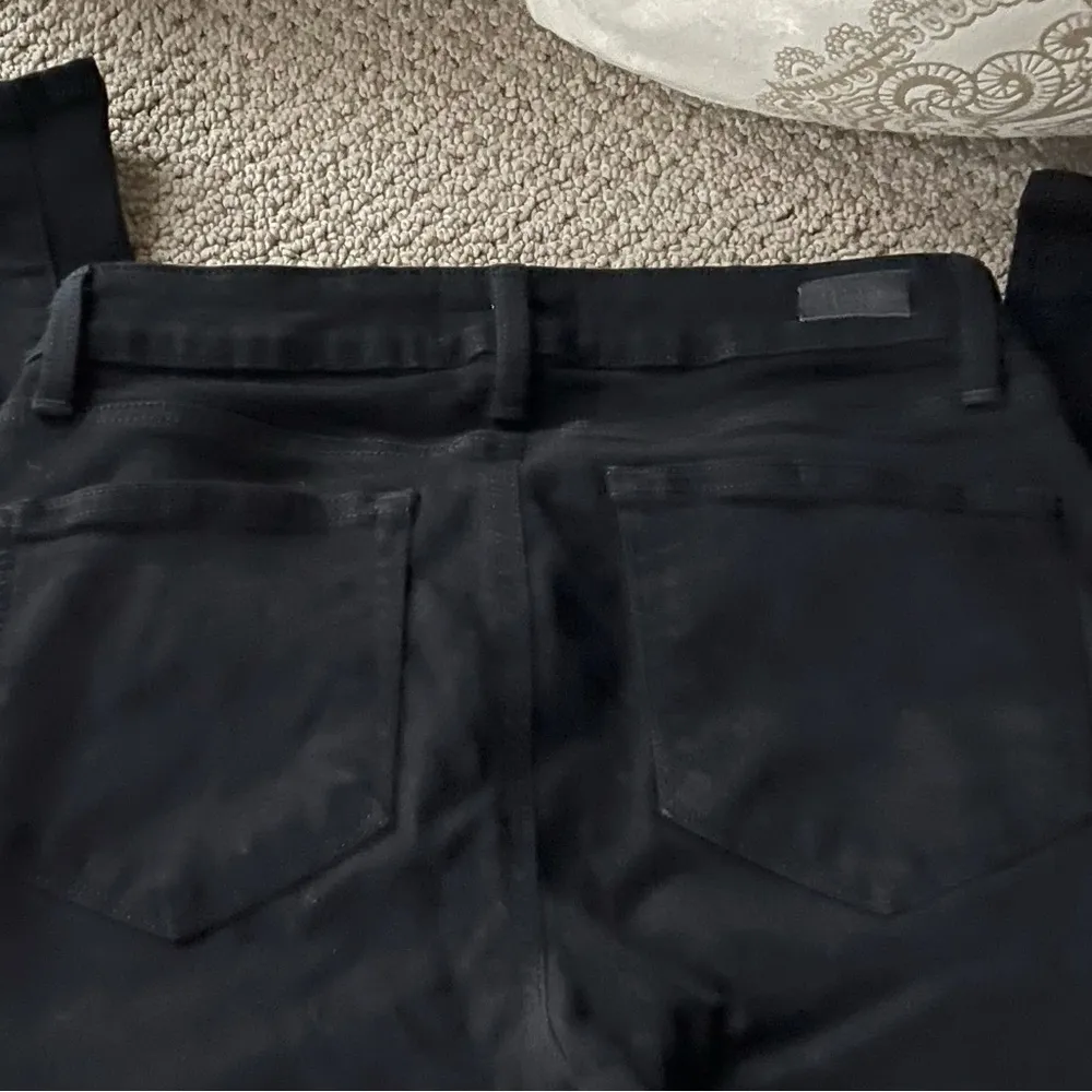 Women’s Verdugo Crop Jeans in Black Overdye. - Image 4