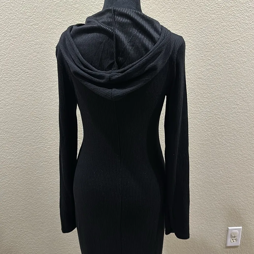 NWT Hooded Ribbed Dress Black Size L - Image 4