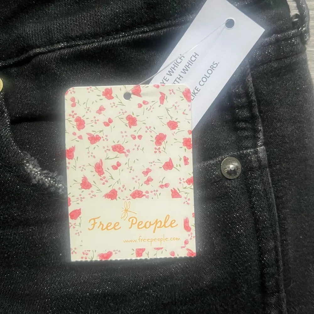 NEW Free People Black Distressed Boot Cut Raw Hem Denim Jeans Pants Size 29 - Image 4