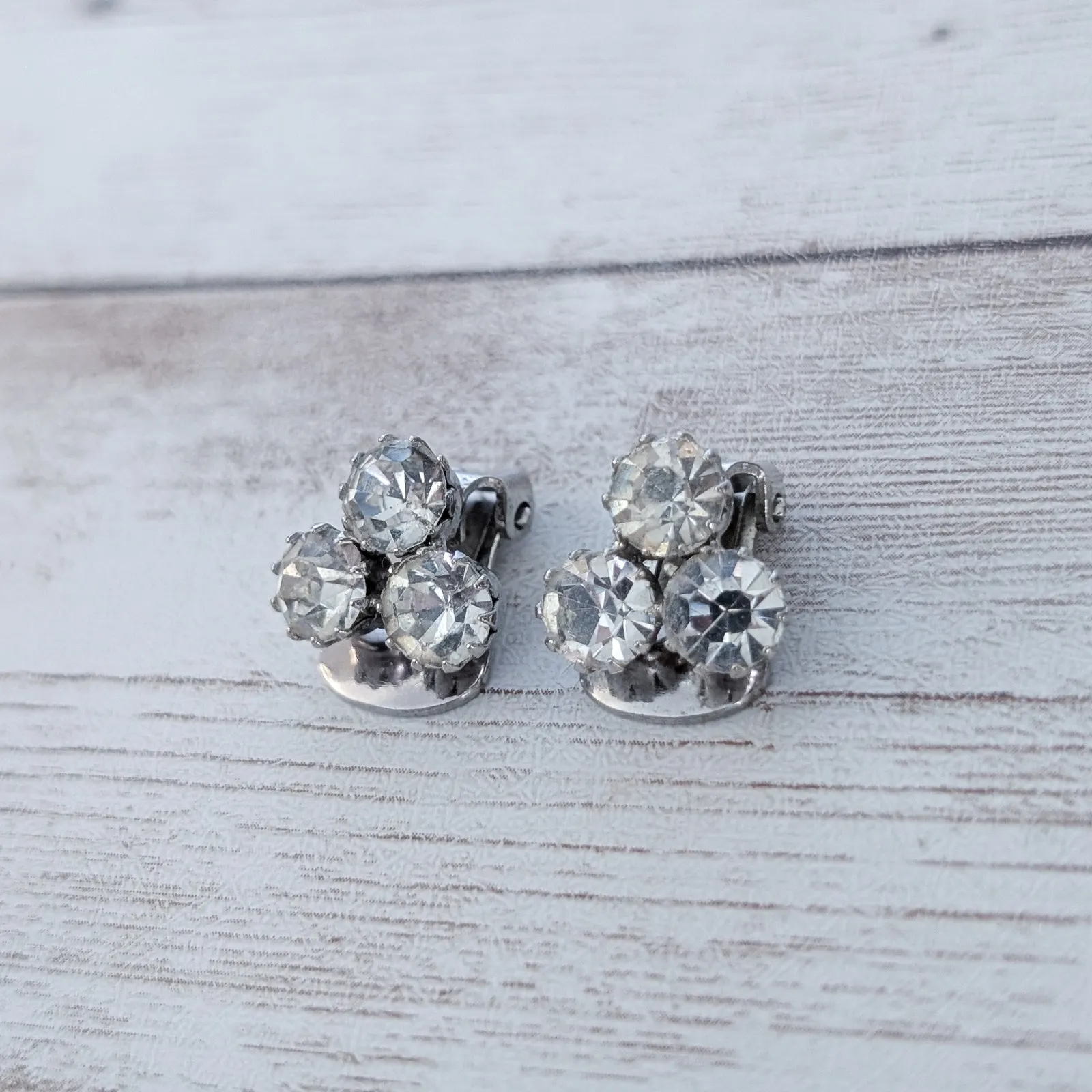 Vintage Clip On Earrings Clear Gem Trio 0.5" Silver - Image 3