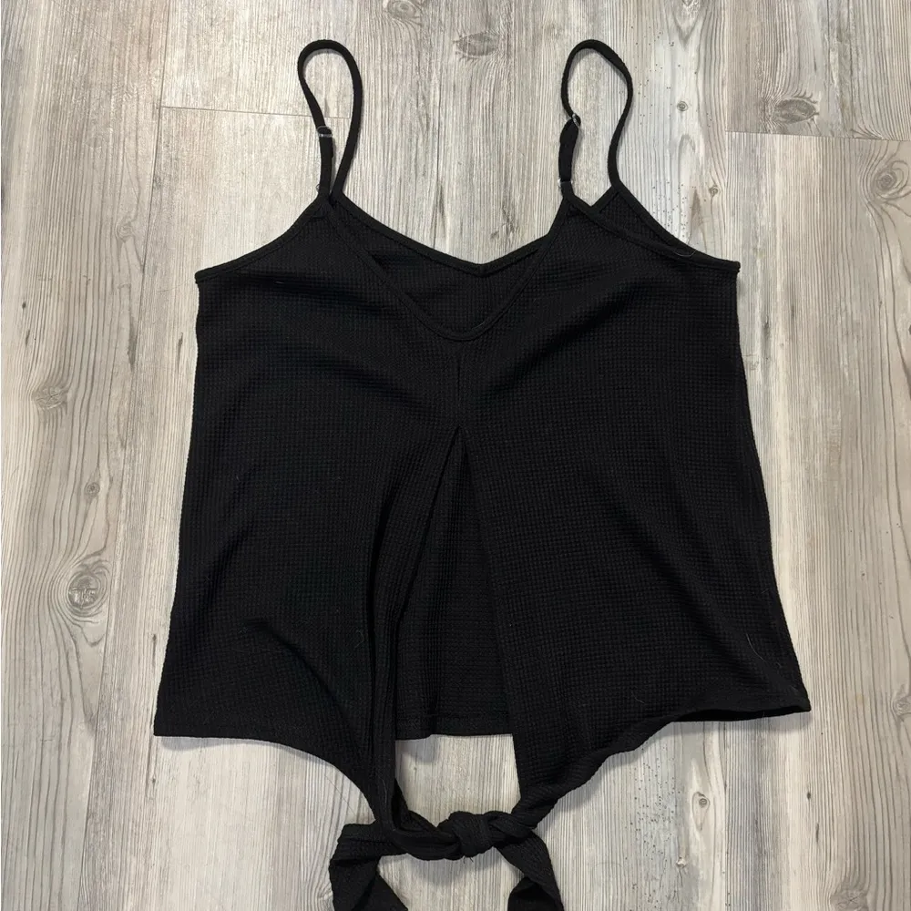Black waffle knit tank top with adjustable straps and tie back #tanktop Size M - Image 2
