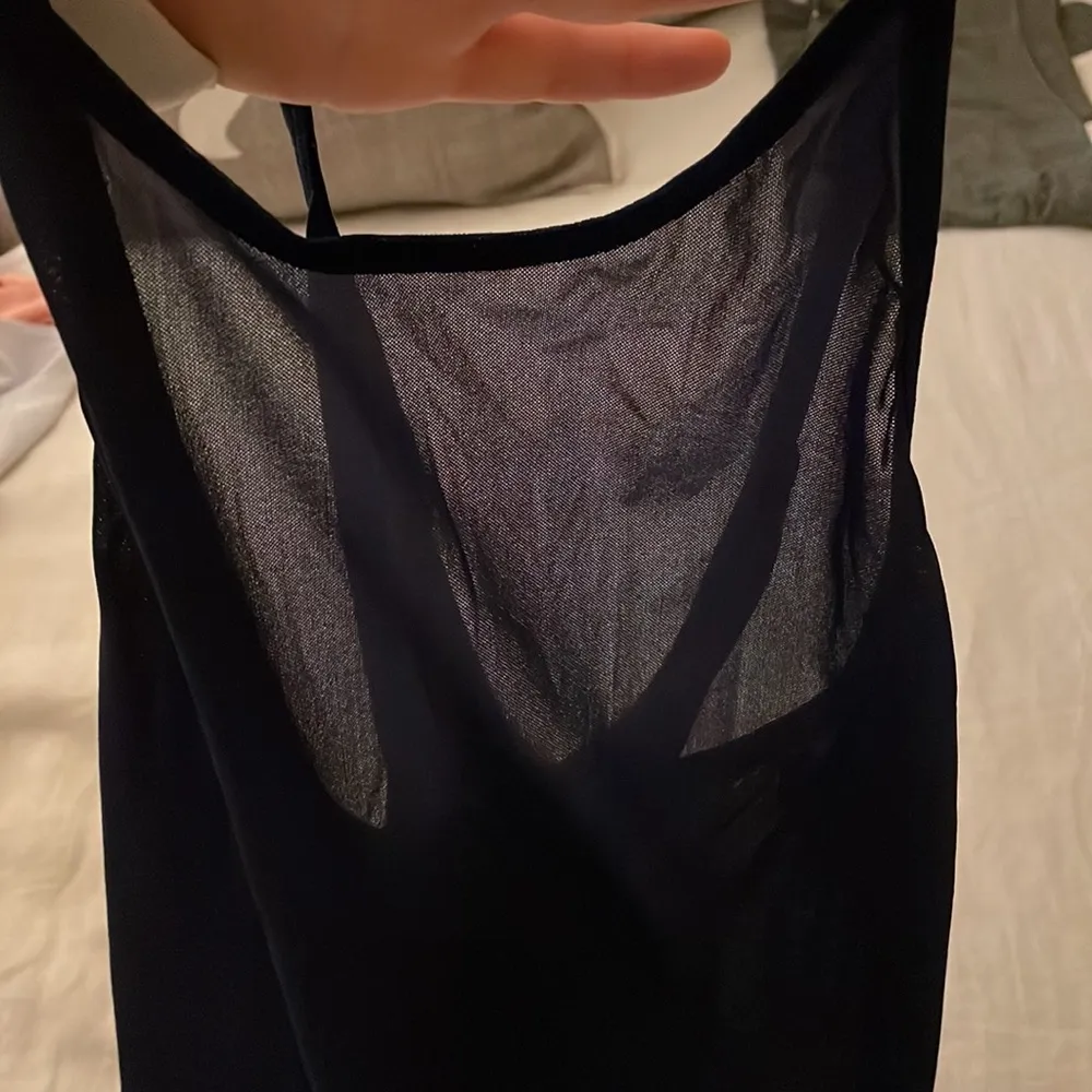 Navy blue mesh Lululemon tank top - Image 2