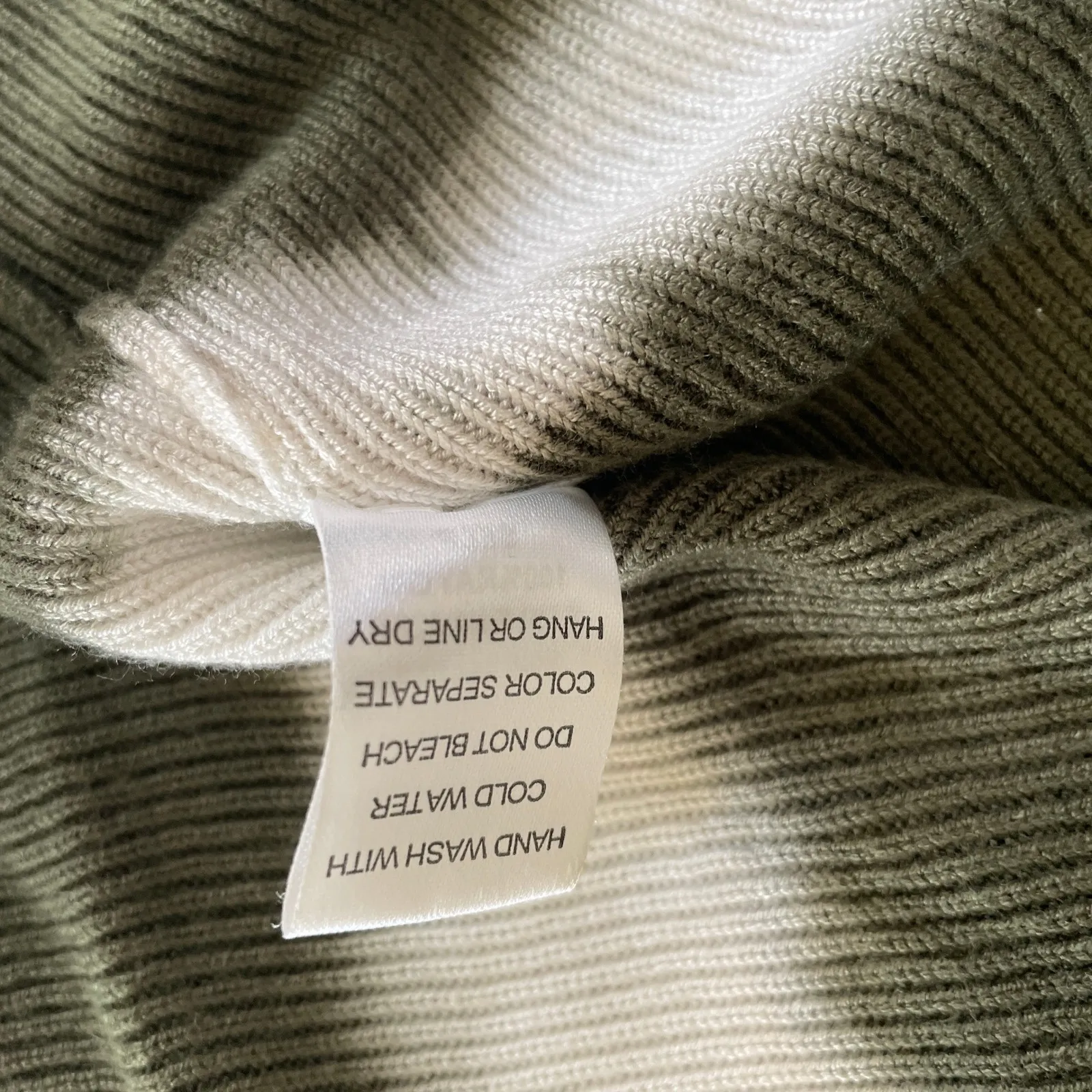 Ribbed Tie Dye Sweater size Small Green White Y2K Retro Vibes VNeck Striped Top - Image 7