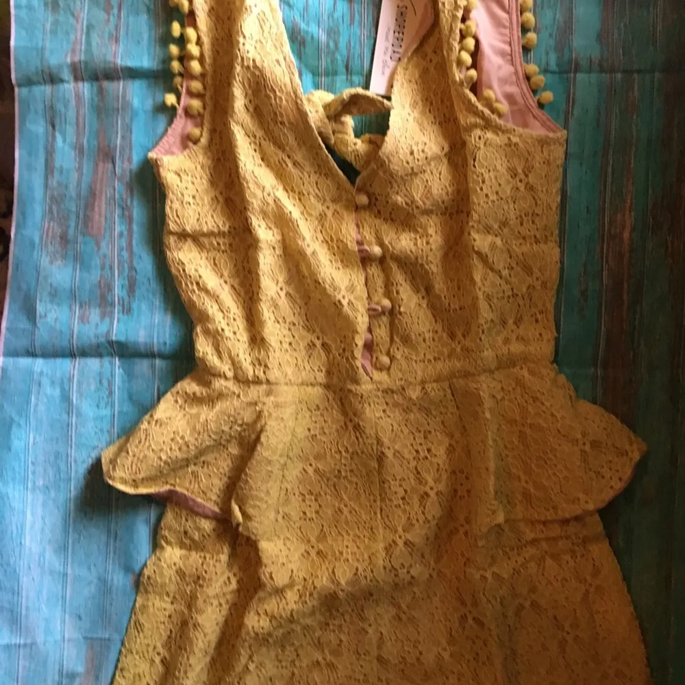 6 SHORE ROAD Patrons Lace Peplum Romper - Image 8