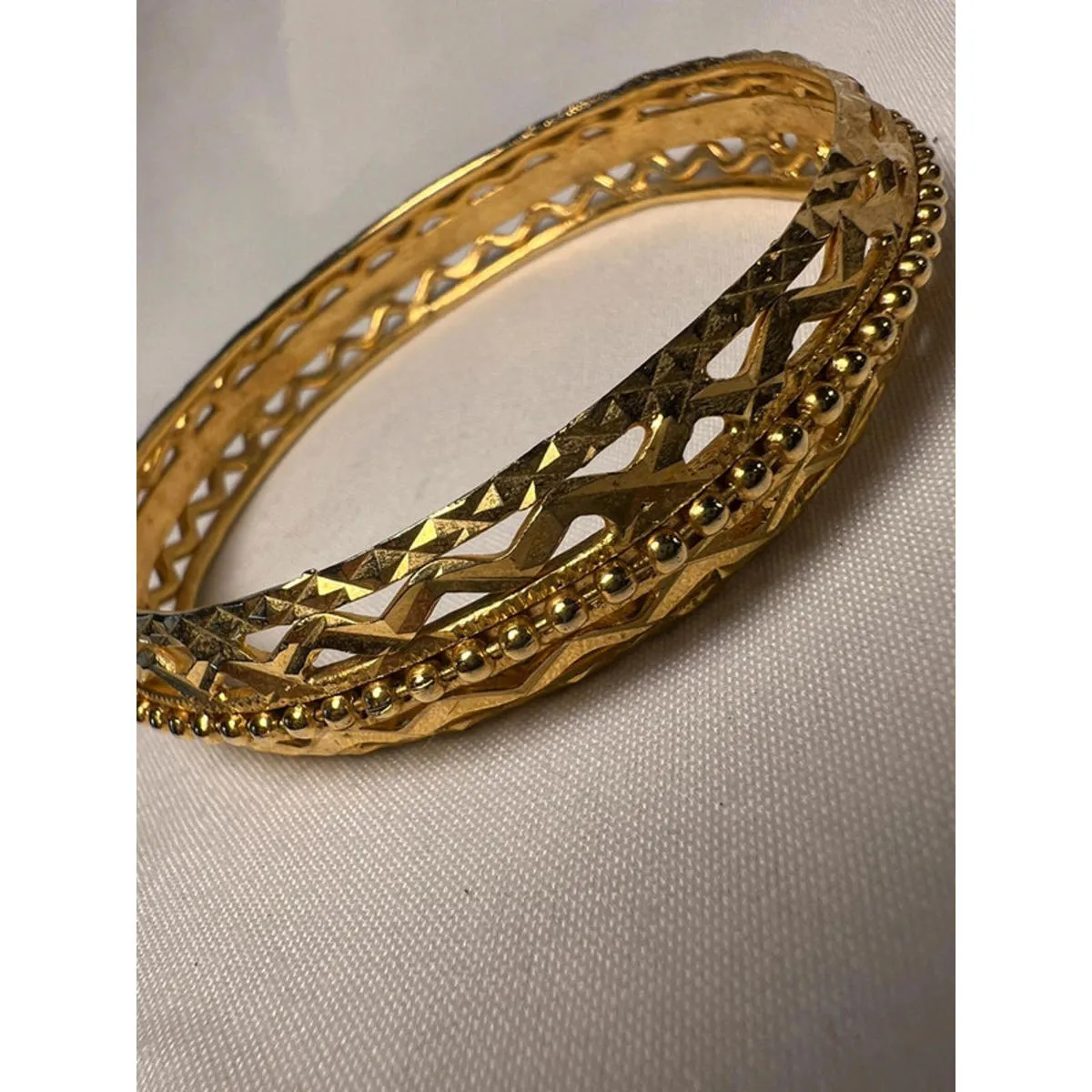 Vintage gold toned elegant bold filigree etruscan style bangle bracelet - Image 5