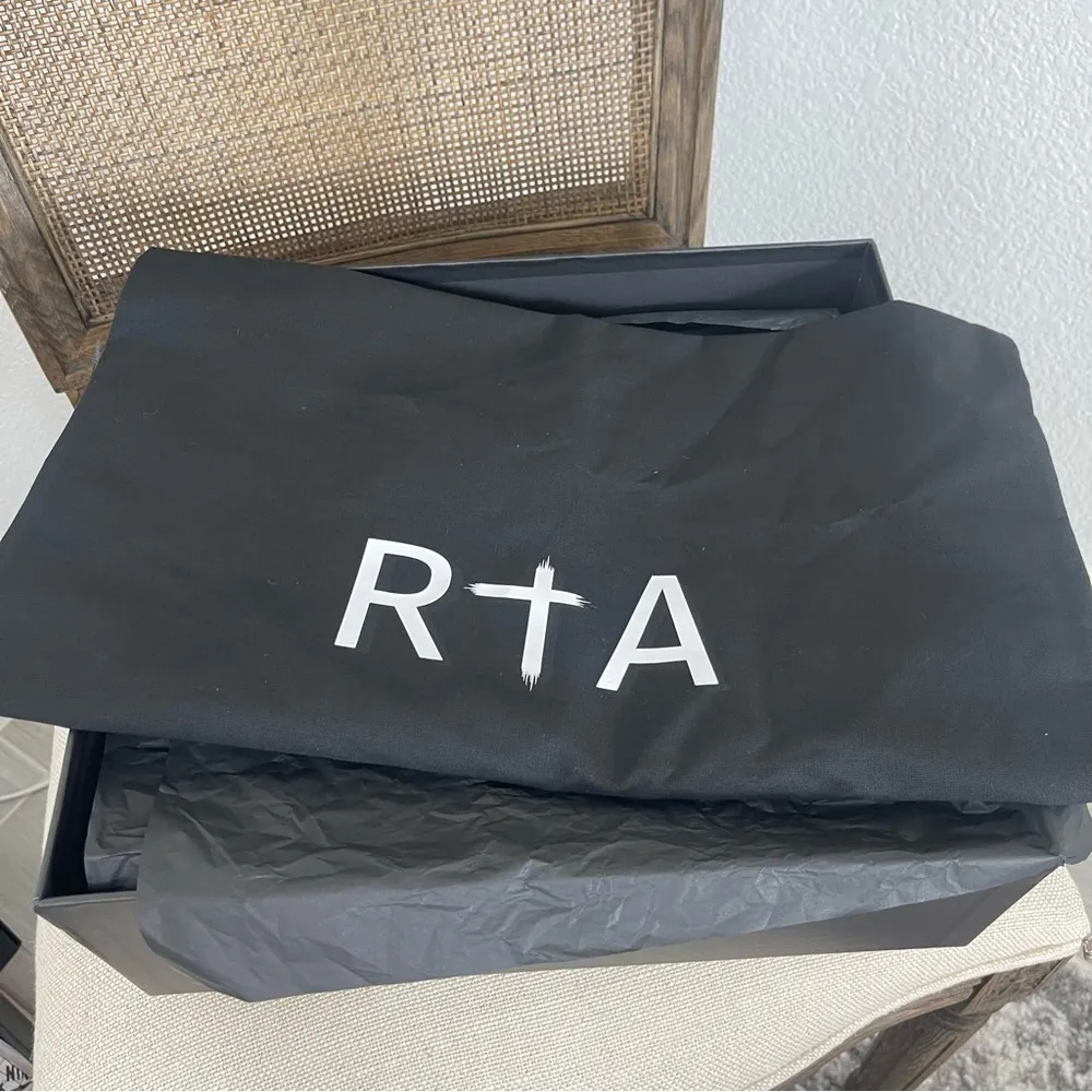 NIB RTA WOMEN SHORT COUNTRY WESTERN BLACK PATENT LEATHER BOOTS SZ 36 6 - Image 3