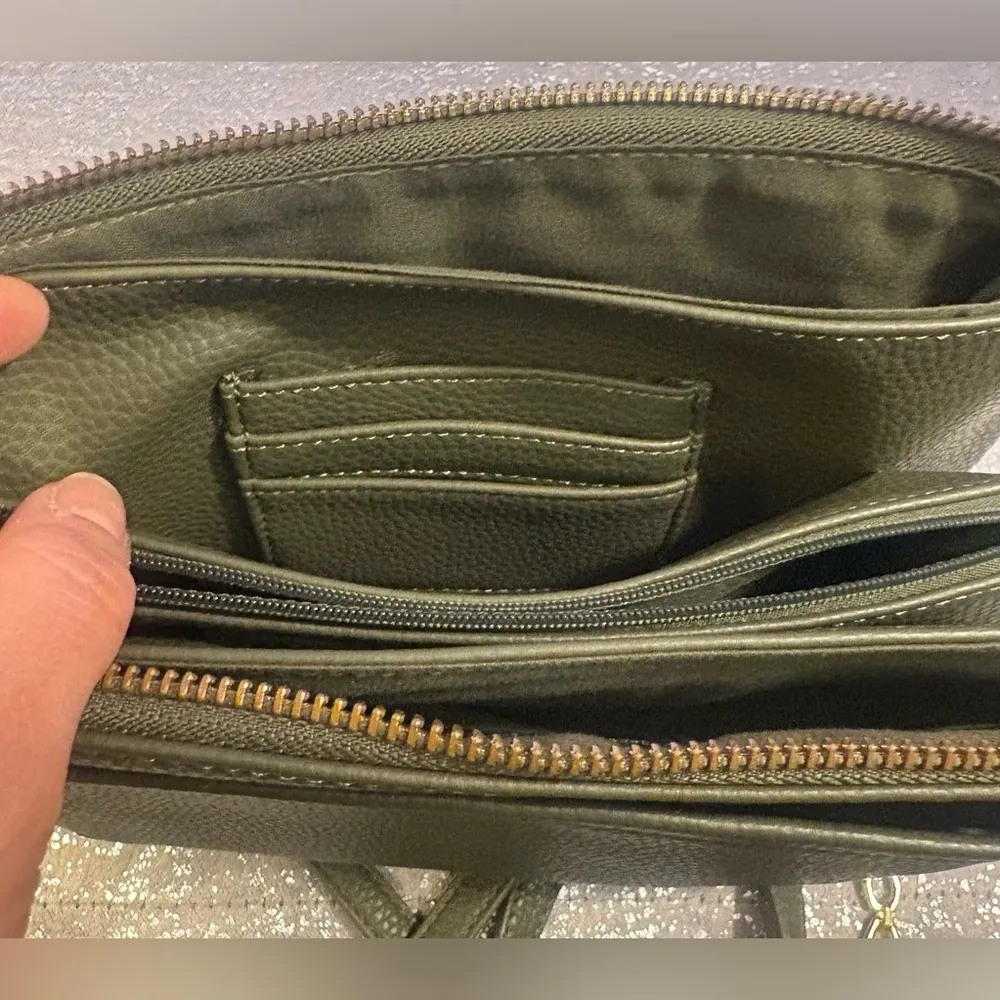 Olive green House of Harlow 1960 leather Crossbody Bag - Image 7