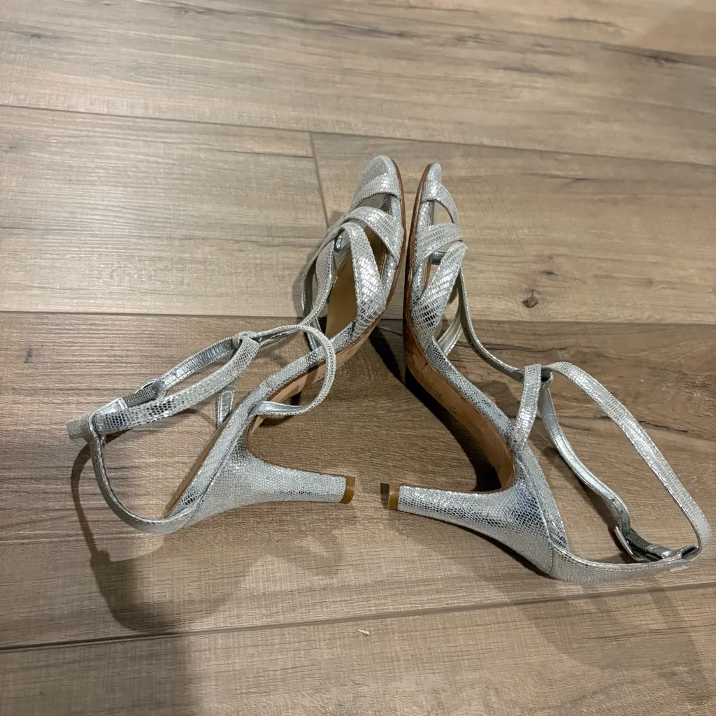 Antonio Melani Sandals Heels Leather Almond Open Toe Buckle‎ Shoes Silver 6.5 - Image 4