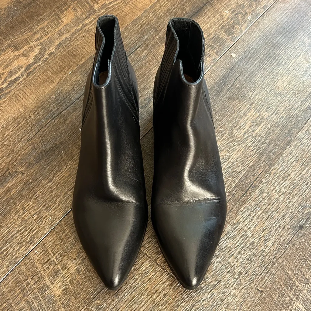 Halogen Ankle Boots Black Leather Pointy Toe Pull On Block Heel Size 7.5M - Image 2