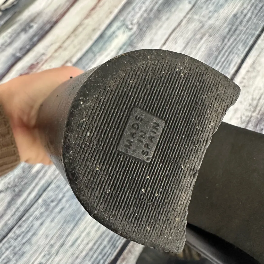 Vintage 90’s Nine West Unique Cut-Out Design Black Leather Women's Heels - Image 6