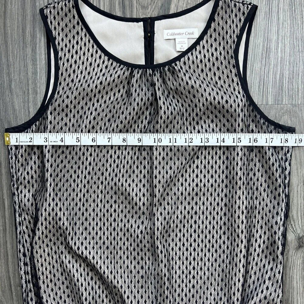 Black Lace Lined Sleeveless Round Neckline Blouse Size Medium - Image 7