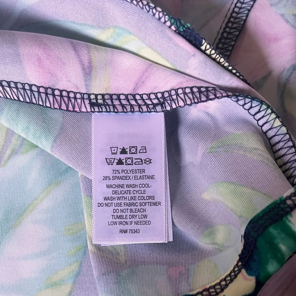 Tommy Bahama Womens' Long
Sleeve Zip Up Tennis & Golf Jacket Size Large - Image 12