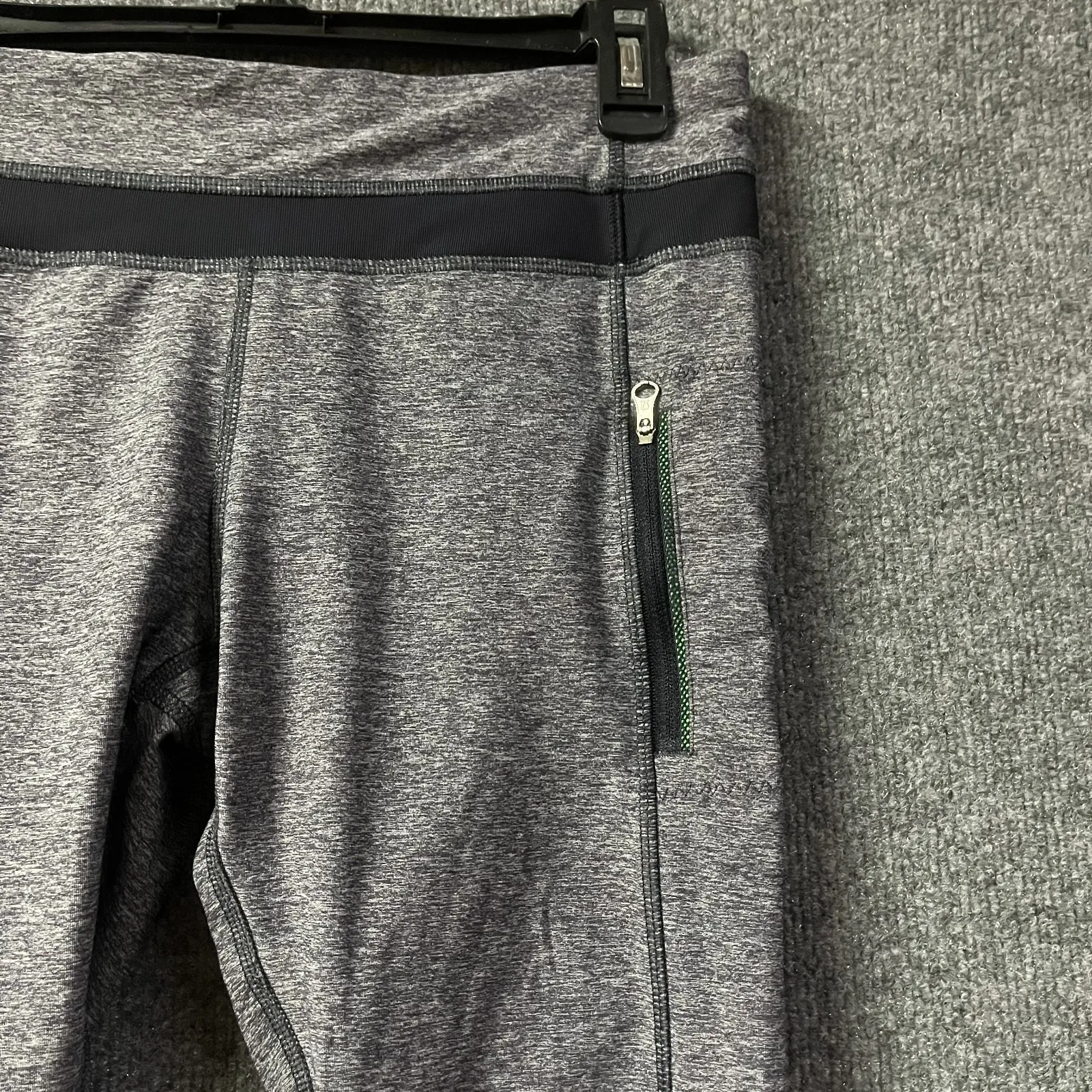 Lululemon Inspire Tight II Leggings Womens 8 Heather Gray 4 Way Stretch Logo - Image 3