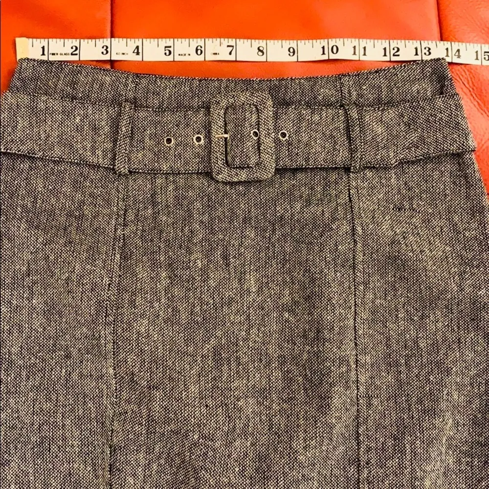 Forever 21  black/white tweed belted skirt. EUC. - Image 6