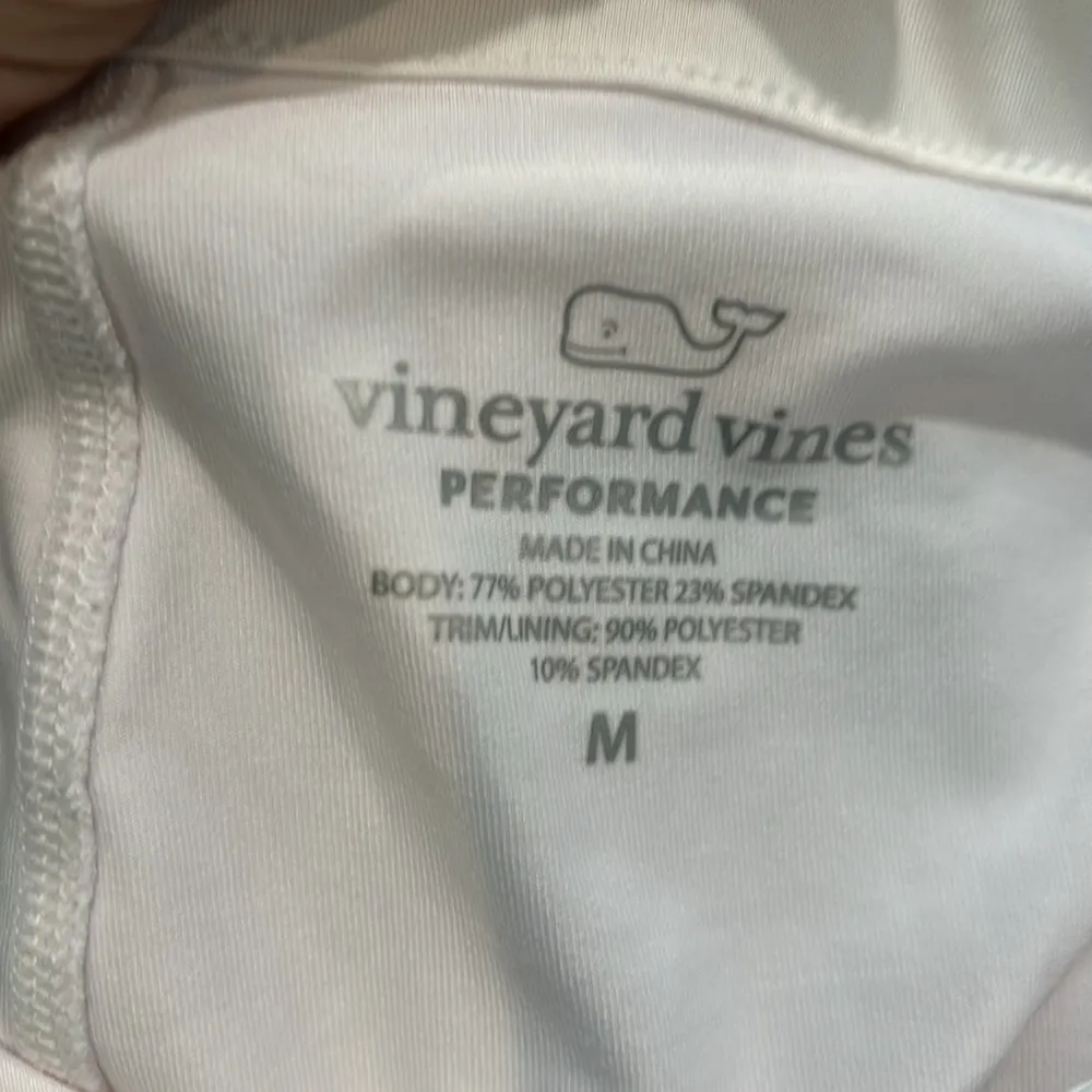 Vineyard Vines Performance athletic skirt with built in shorts - Image 2