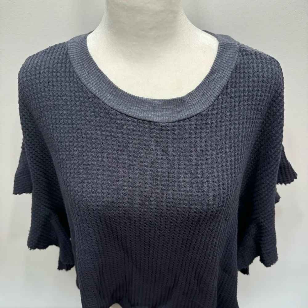BUCKETLIST Navy Blue Waffle Knit Raw Edge Flutter Sleeve Slouchy Cropped Top NEW Size L - Image 6