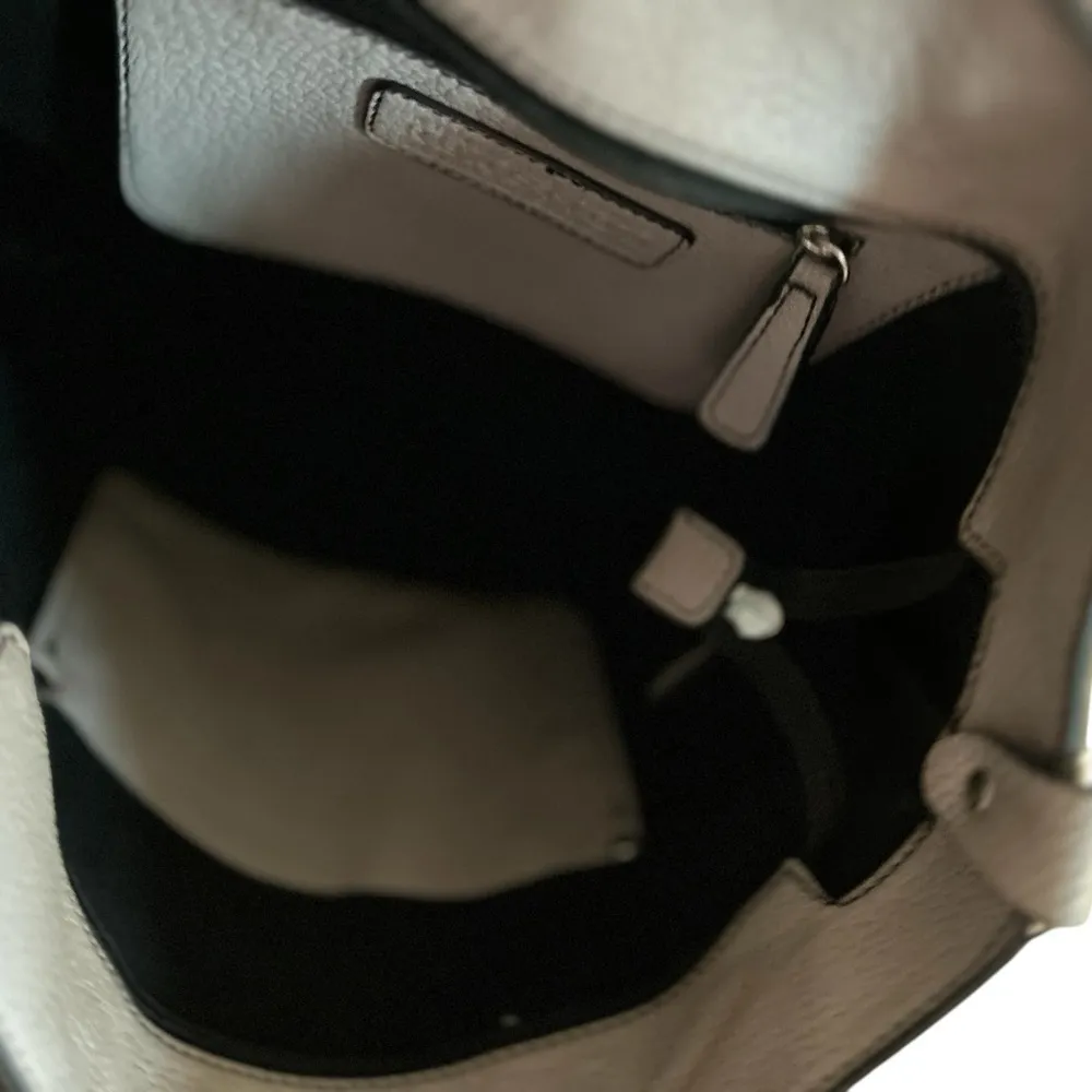 Women's grey Leather Tote Bag Zip Closure Casual Kenneth‎ Cole Handbag - Image 11