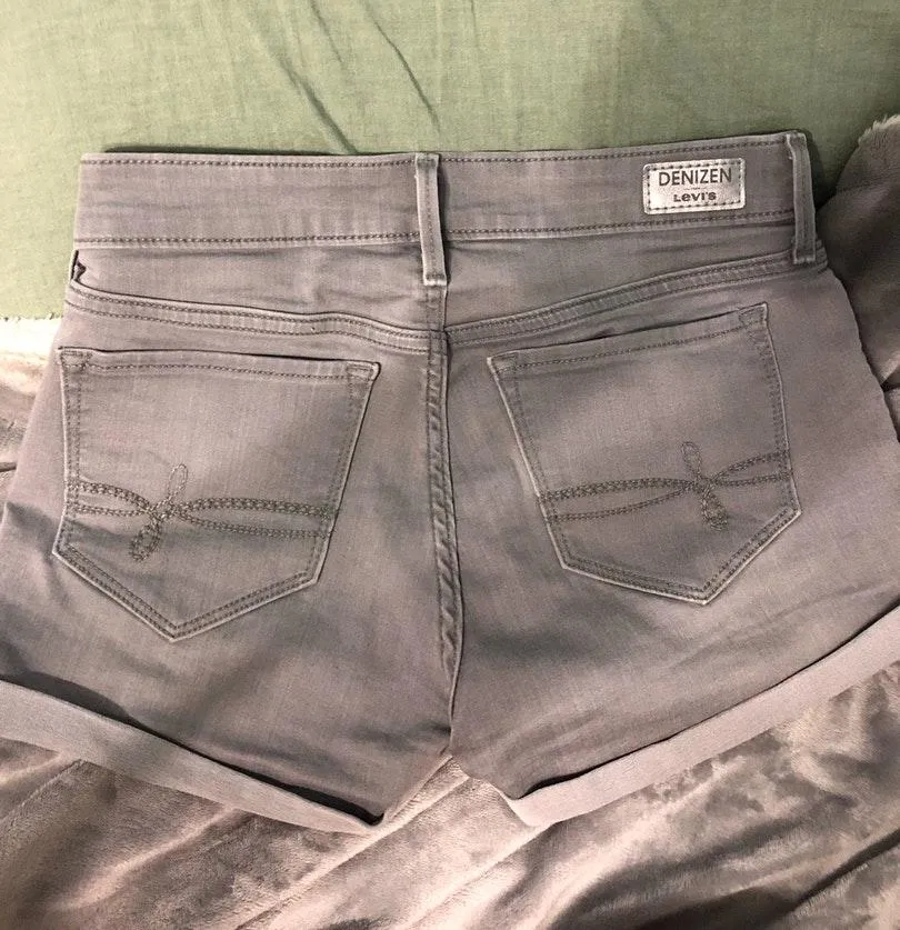 Levi’s Jean Shorts - Image 5