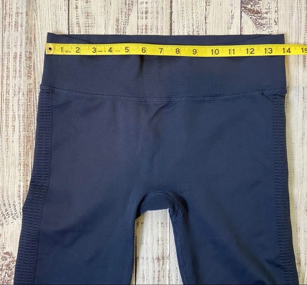 Brooks  Pure Project Navy Seamless Leggings.  Size Medium. EUC - Image 8