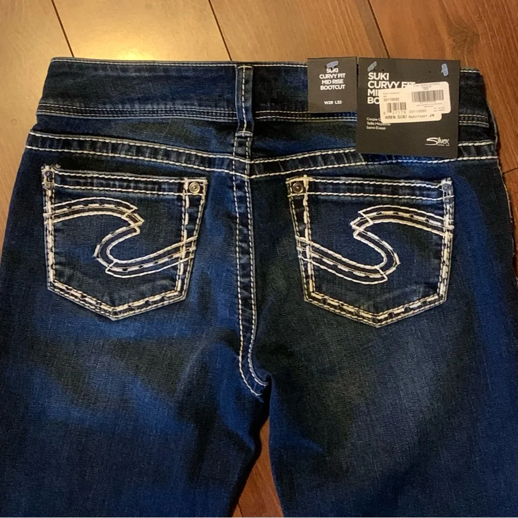 NWT Women's Silver Jeans Suki Curvy Fit Mid Rise Bootcut Size 29 Inseam 32” - Image 2