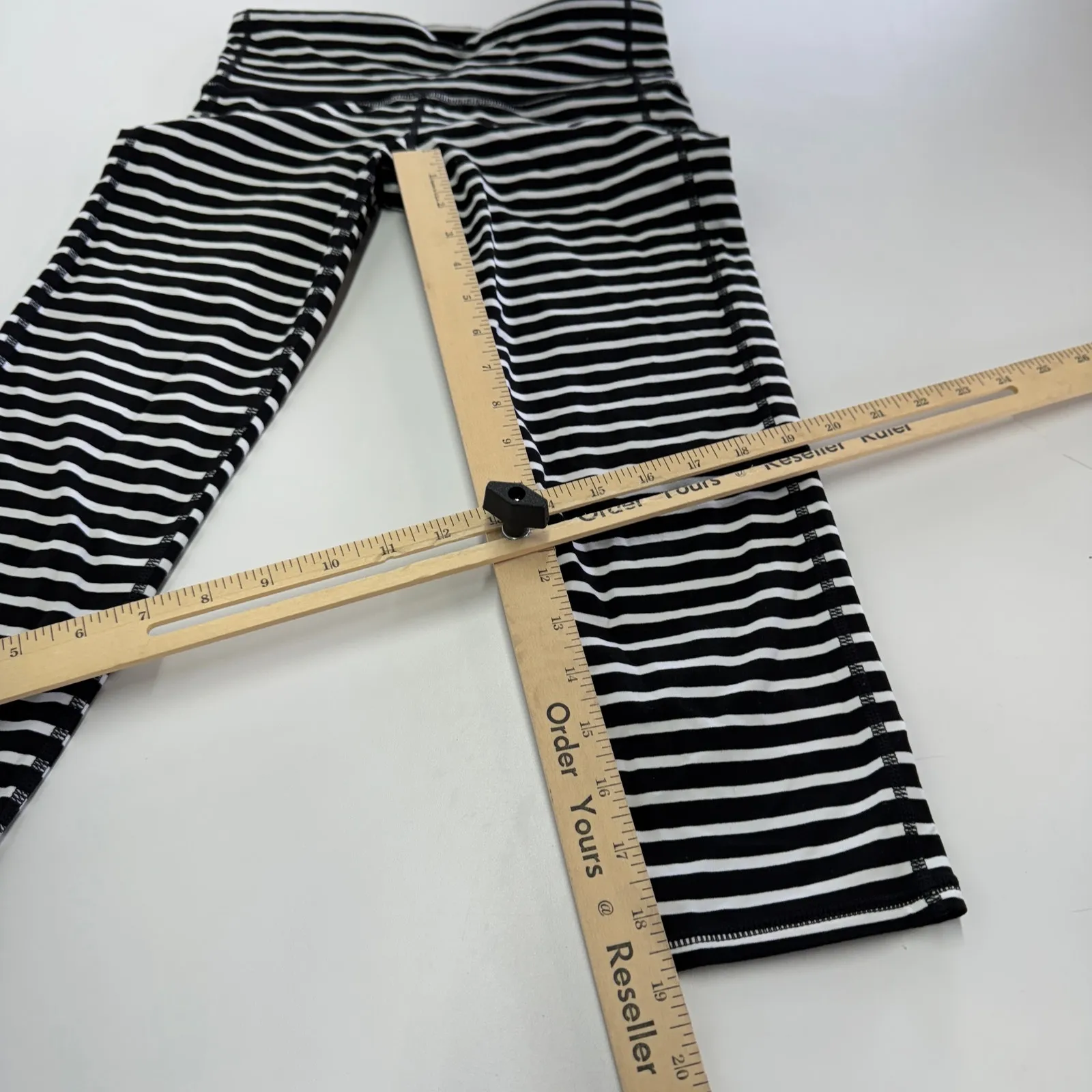 Athleta Leggings Womens X Small Black White Stripe‎ Chatarunga Capri Crop - Image 10